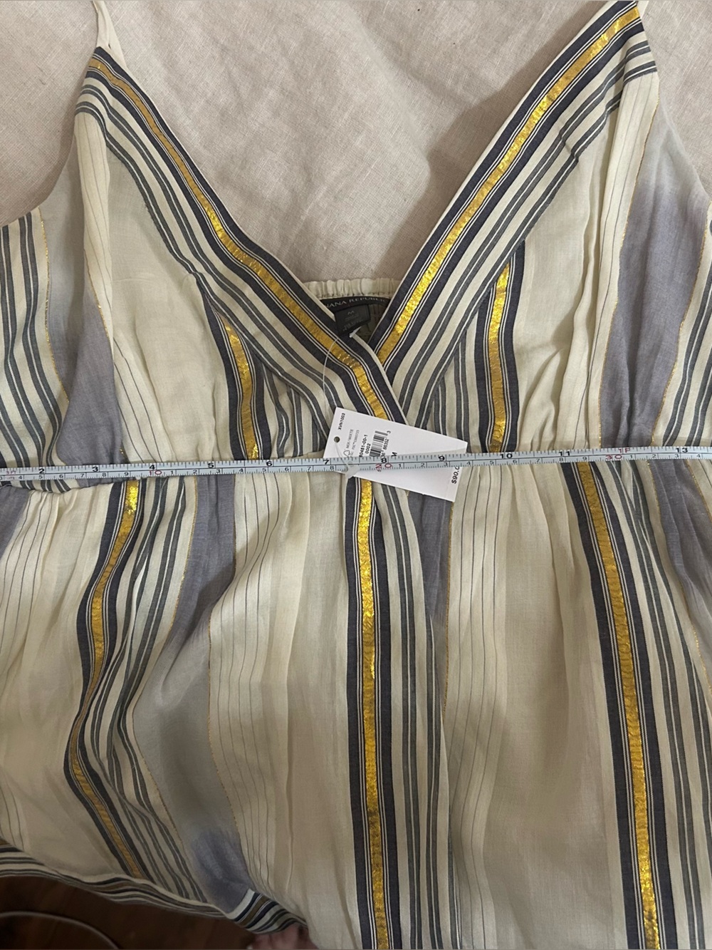 Banana Republic Women’s Top - Picture 4 of 4